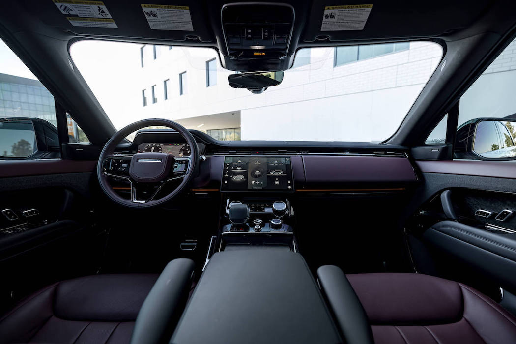 Rent A White Range Rover sport Dynamic Los Angeles