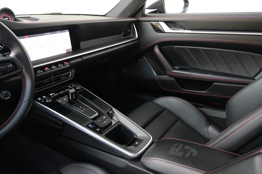 Rent Porsche 911 Turbo S 2023
