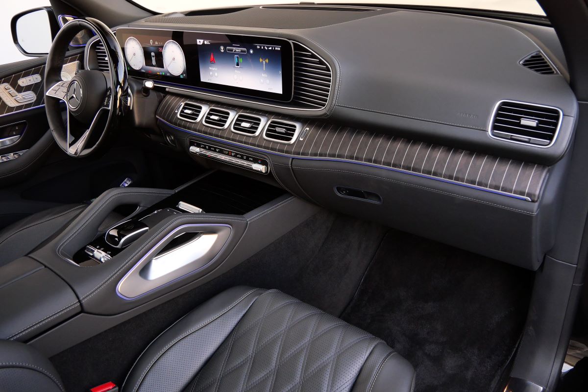 Mercedes-Maybach GLS 600 2025 for rent in LAX