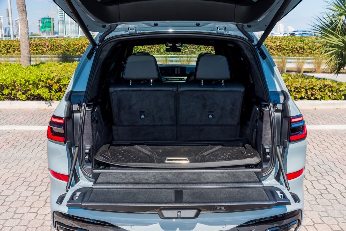 BMW X7 rental in Miami