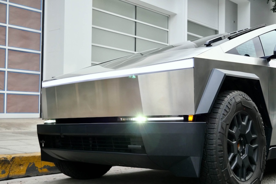 Rent Tesla Cybertruck In LA