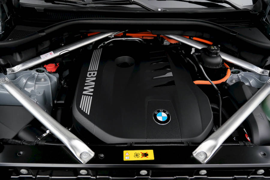 BMW X5 M50e 2024 For Rental in a Los Angeles