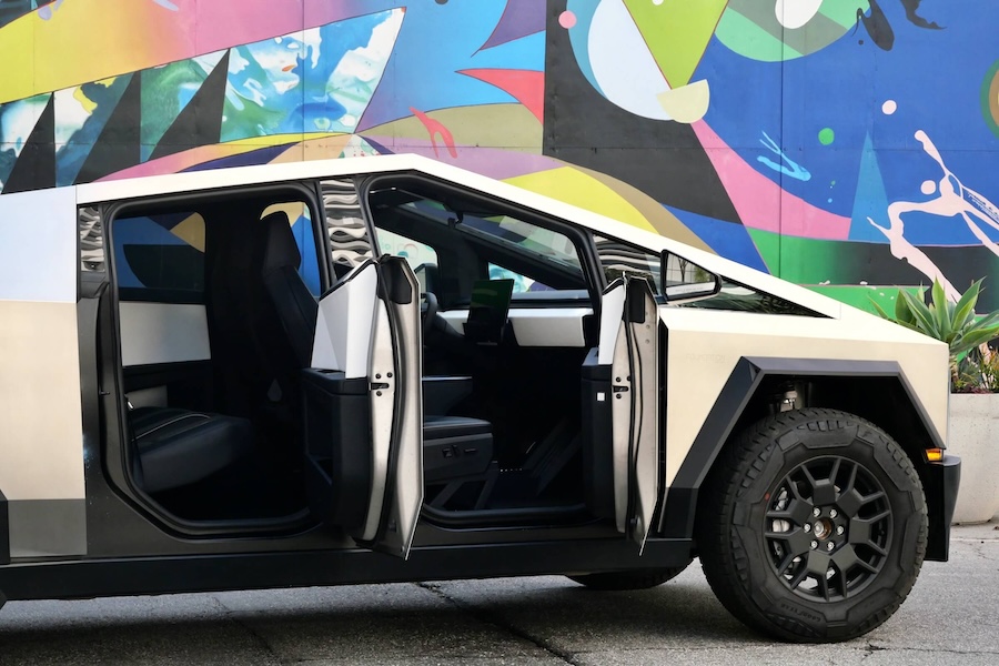 Tesla Cybertruck Rent in Los Angeles
