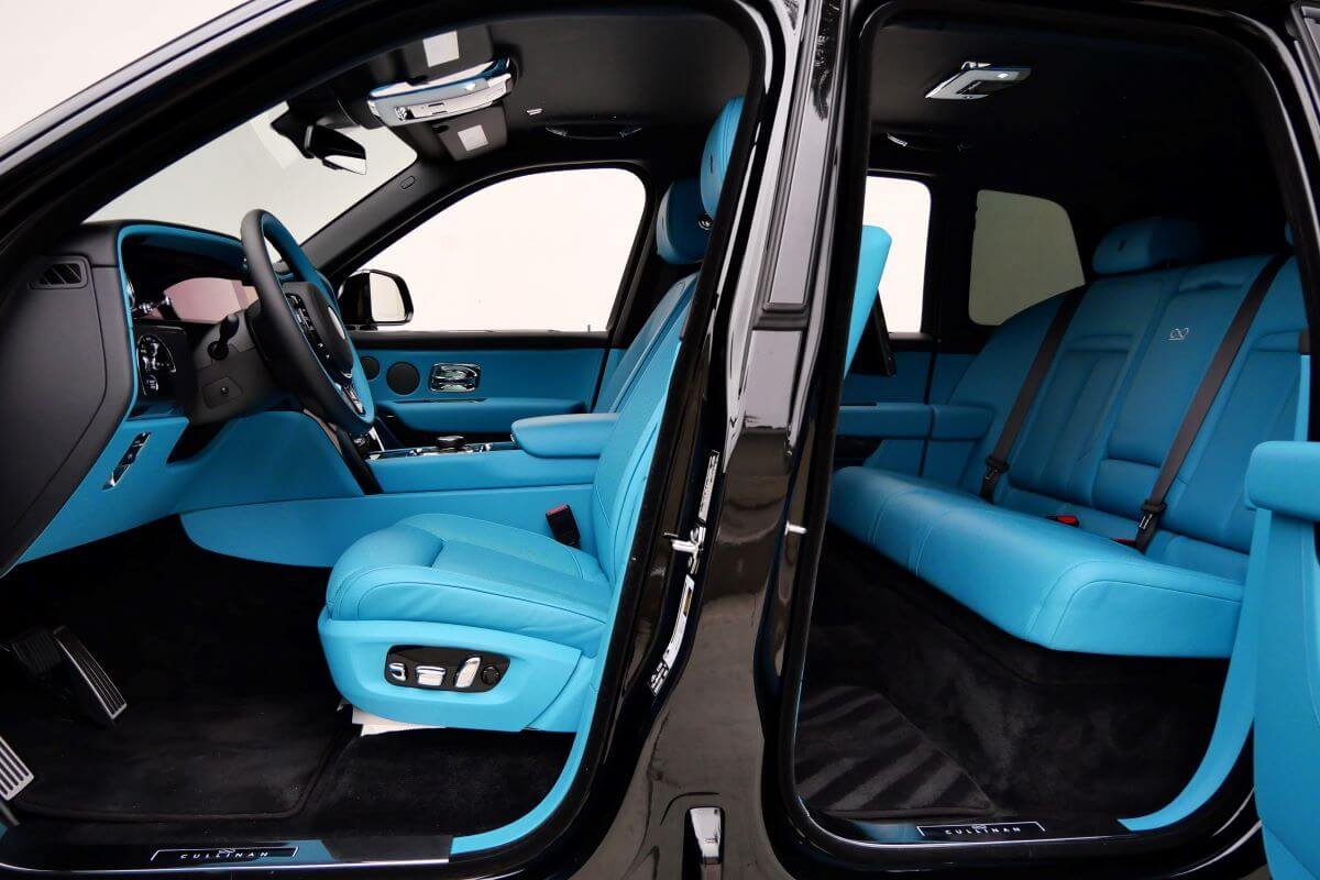 2025 Rolls-Royce Cullinan Black Badge for rent in Los Angeles