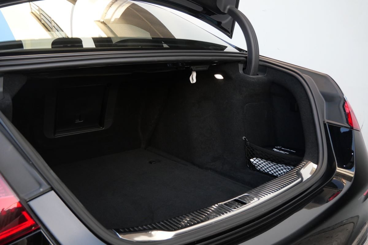 Mercedes Benz S500 rental in Los Angeles