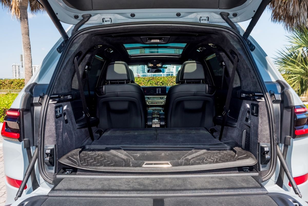 BMW X7 rental in Miami