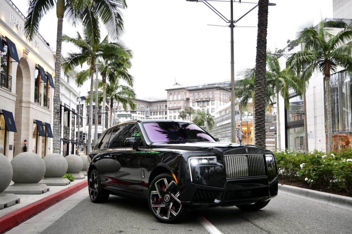 2025 Rolls-Royce Cullinan Black Badge Rental Los Angeles