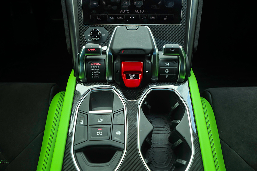 2020 Lamborghini Urus Green