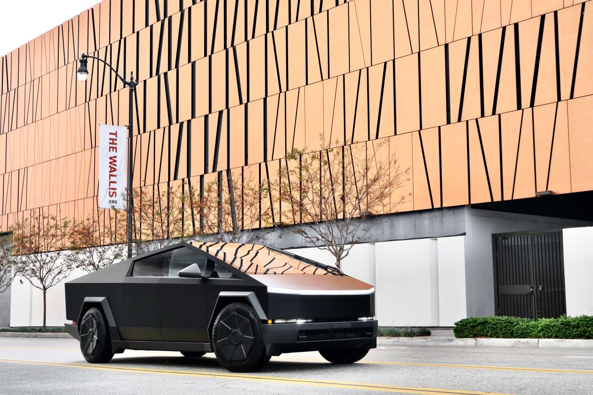 Rent Tesla Cyberbeast 2024