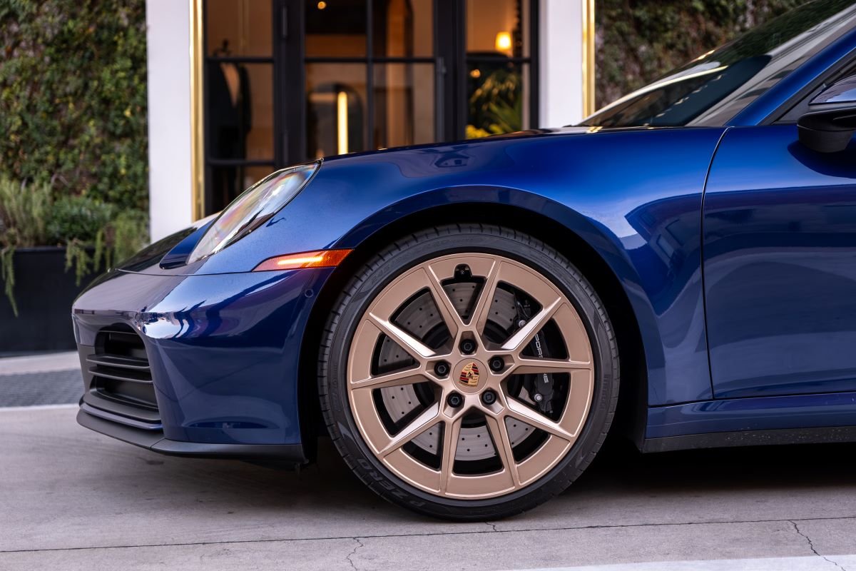 Porsche Carrera 4S Cabriolet rental in Los Angeles