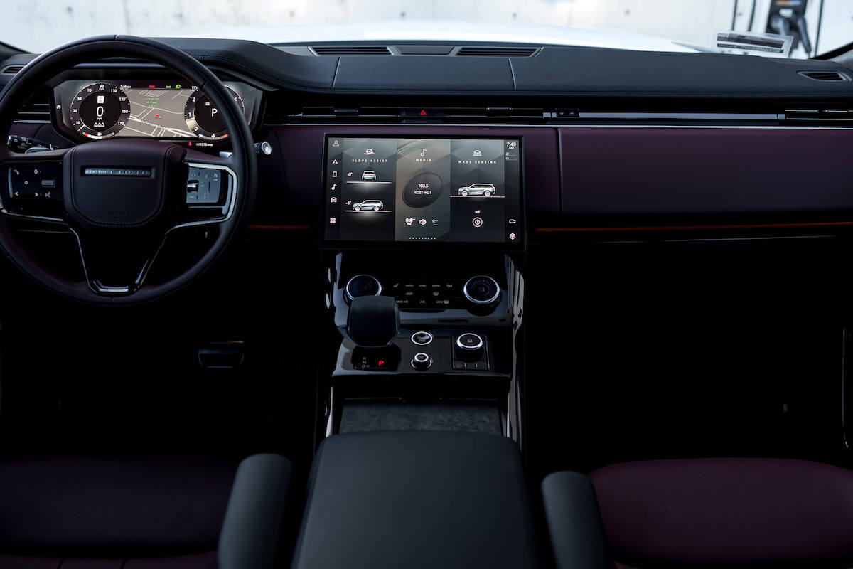 White Range Rover sport Dynamic Rental Los Angeles