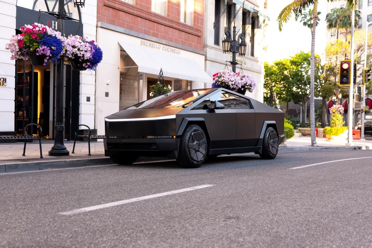 Tesla Cybertruck FSD 2026 Rental LAX