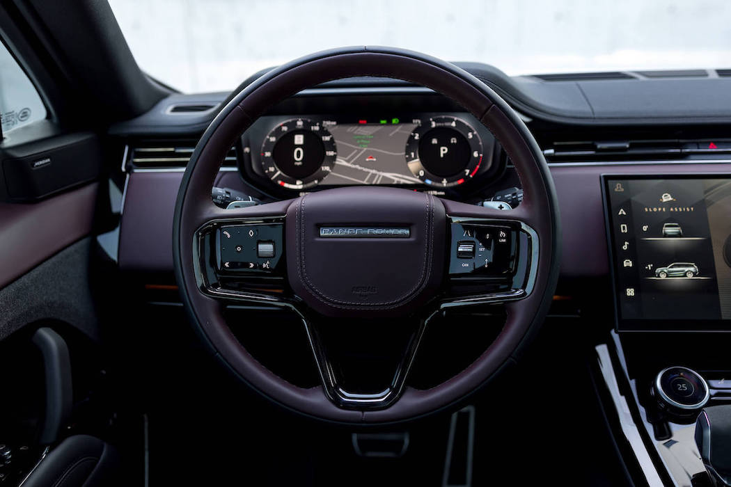 Rent A White Range Rover sport Dynamic Los Angeles