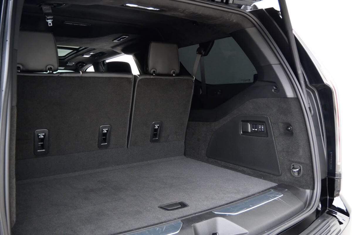 2025 Cadillac Escalade Platinum for rent in Los Angeles 2025 Cadillac Escalade Platinum for rent in Los Angeles
