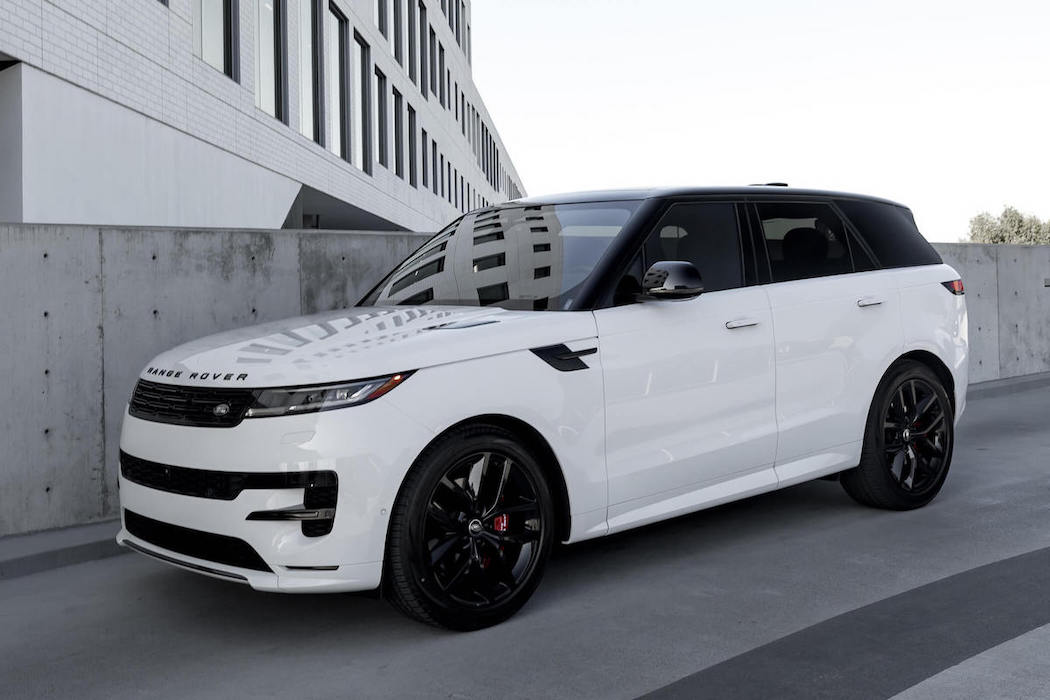 White Range Rover sport Dynamic Rental