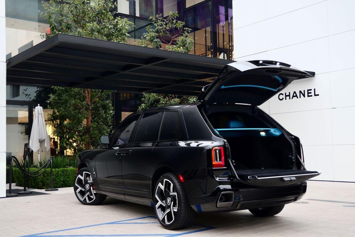 2025 Rolls-Royce Cullinan Black Badge in LA For Rent