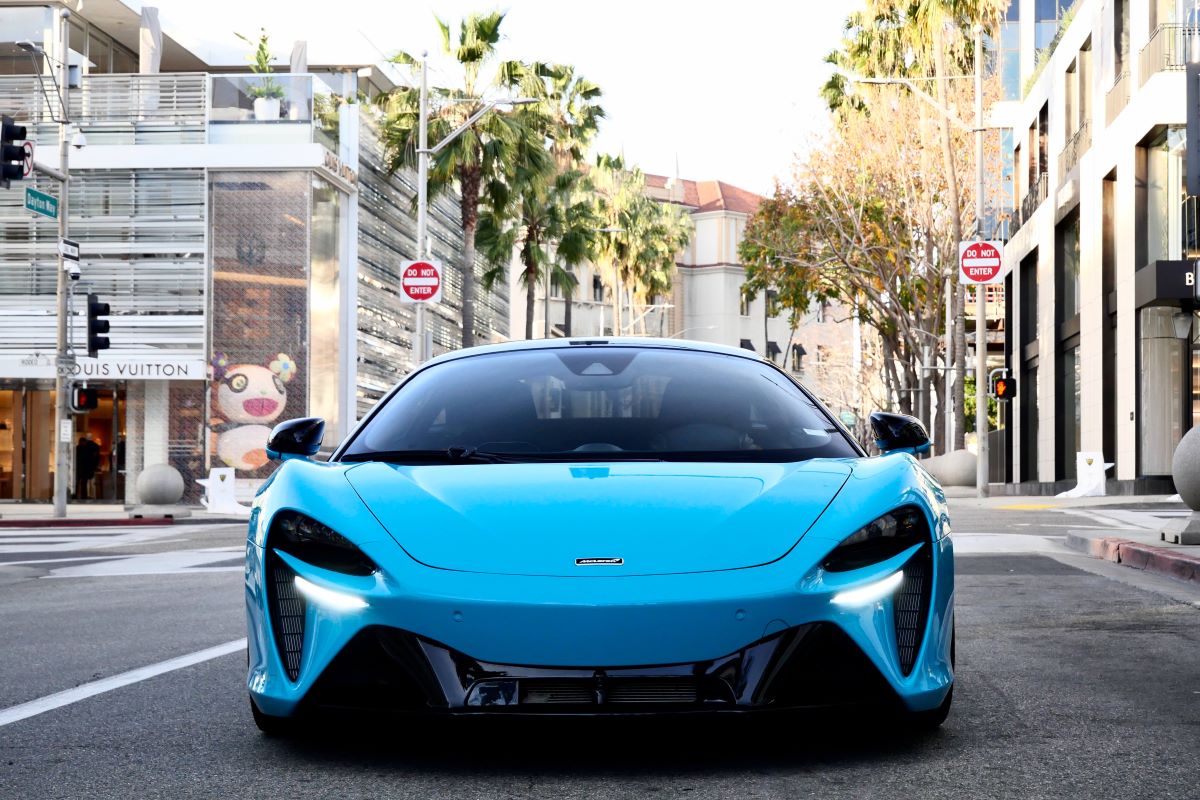rent a McLaren Artura  in LA