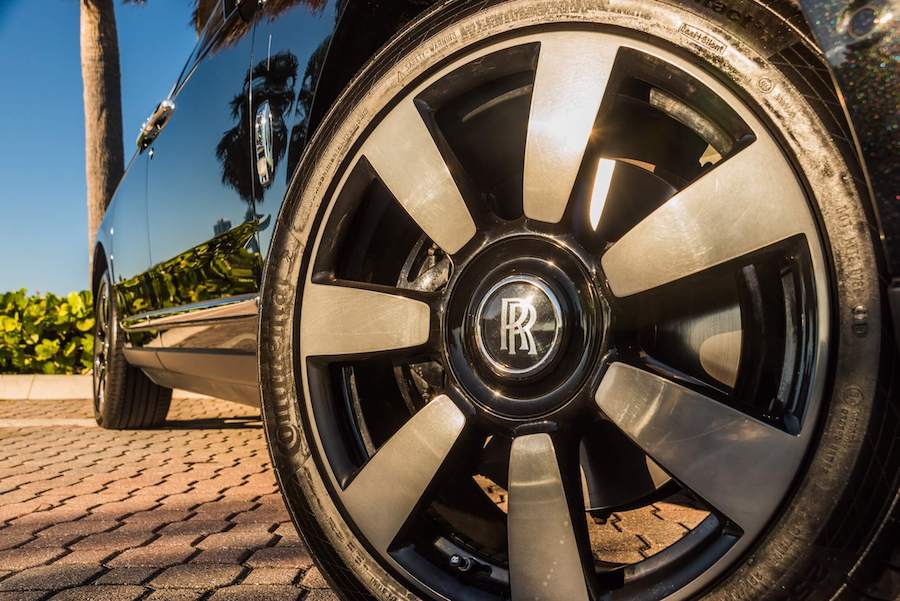 Rolls Royce Cullinan for rent miami Rolls Royce Cullinan for rent miami