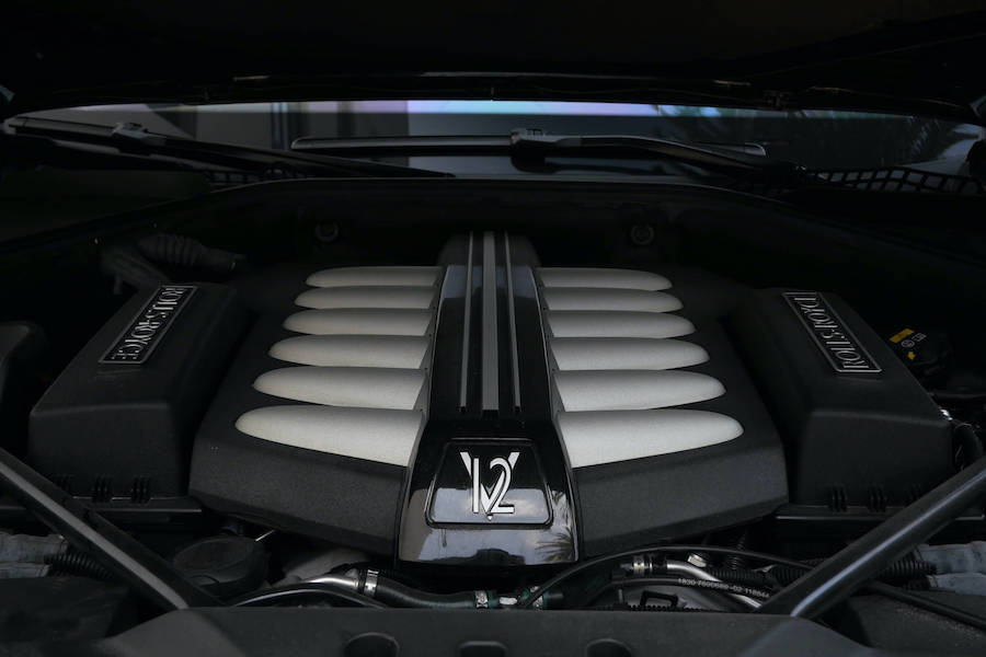 Rent a Rolls Royce Dawn Black Badge LA