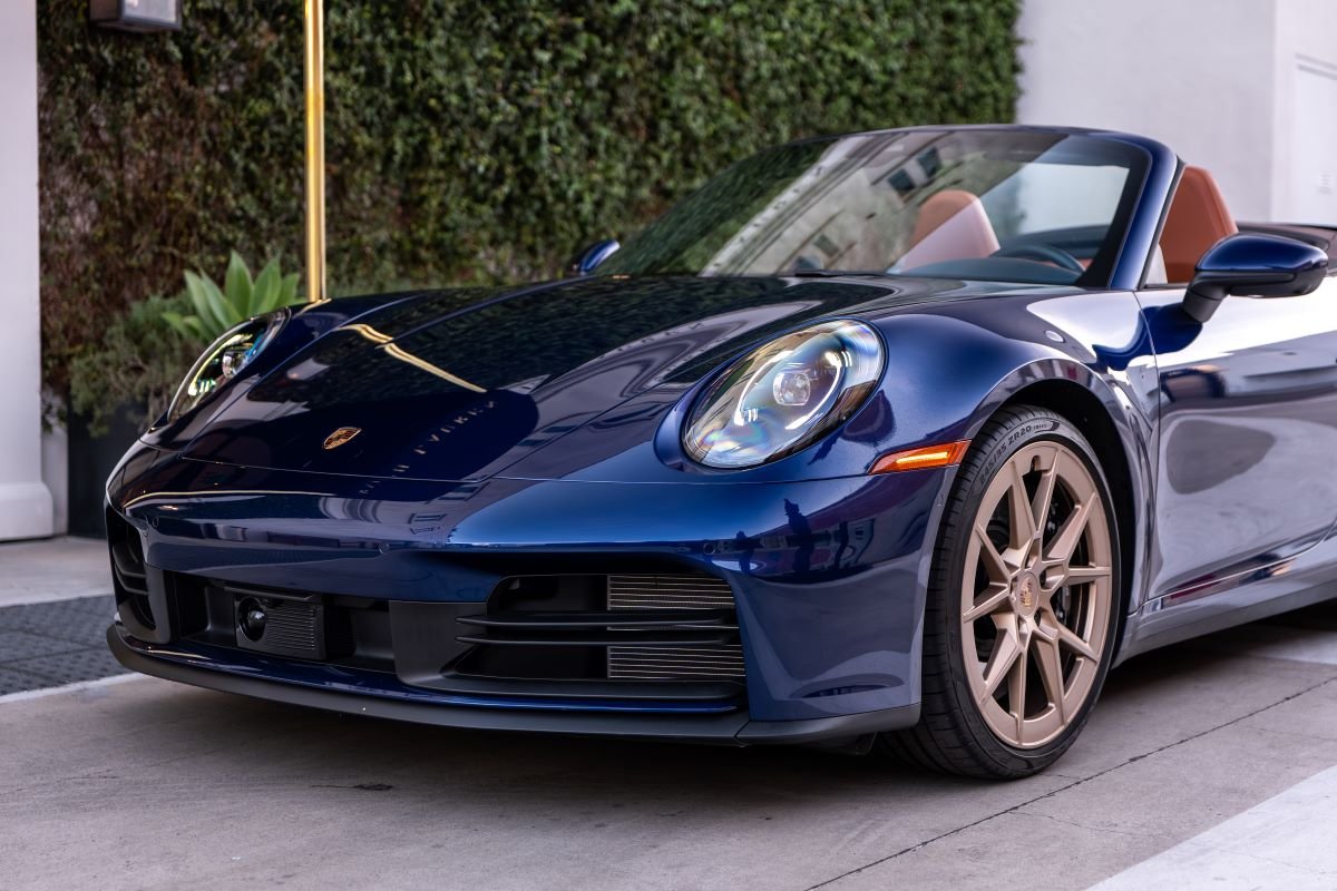 Porsche Carrera 4S Cabriolet rental in Los Angeles