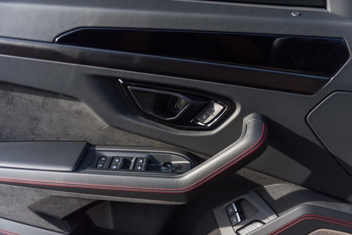 Lamborghini Urus SE rental in miami