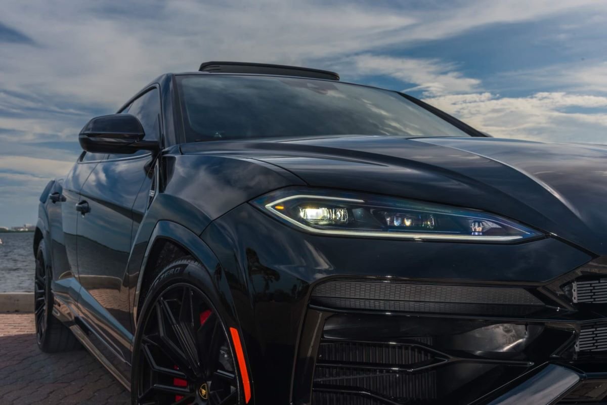 Lamborghini Urus SE rental in miami