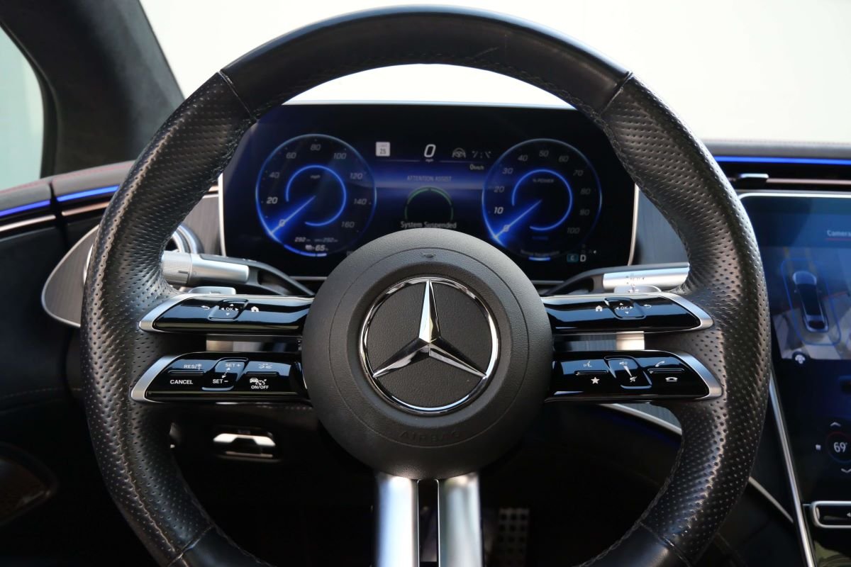 Mercedes-Benz EQS 450 for rent in Los Angeles Mercedes-Benz EQS 450 for rent in Los Angeles