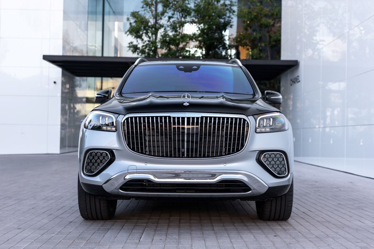 Mercedes GLS Maybach GLS 600 Rental in Los Angeles