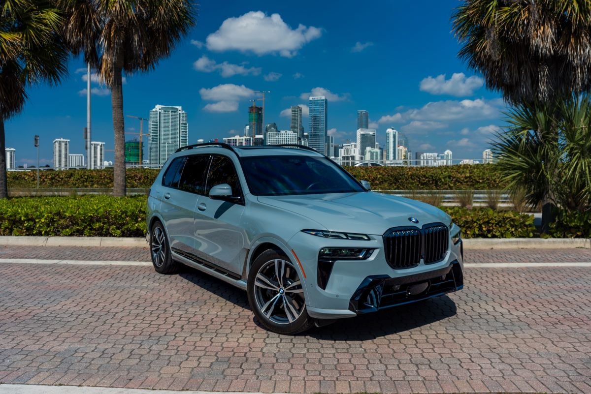 BMW X7 rental in Miami