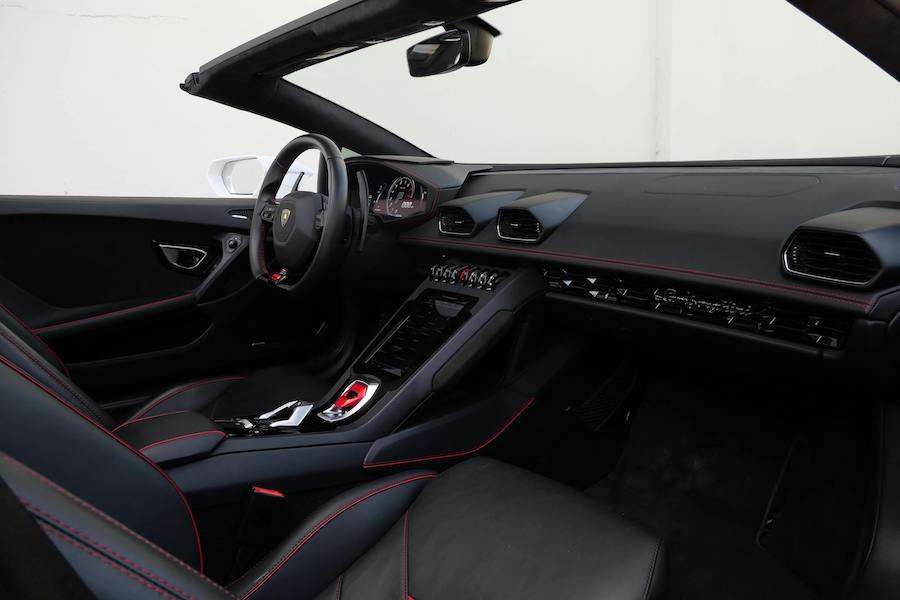 Rent Lamborghini Huracan EVO Spyder white LA