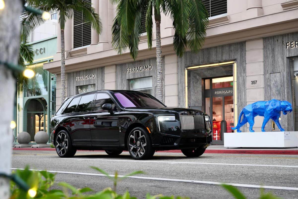 2025 Rolls-Royce Cullinan Black Badge Rental Los Angeles