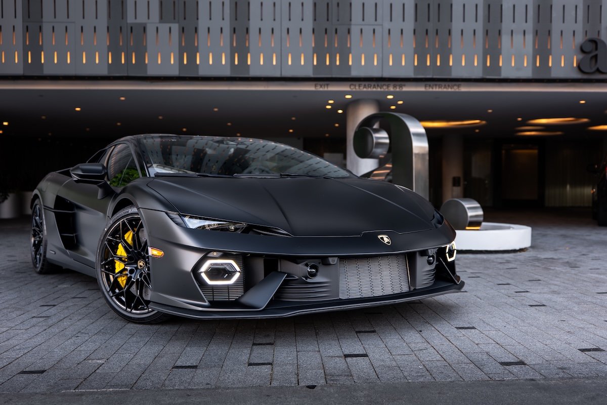 Lamborghini Rental Los Angeles - Rent a Lamborghini LAX - Falcon