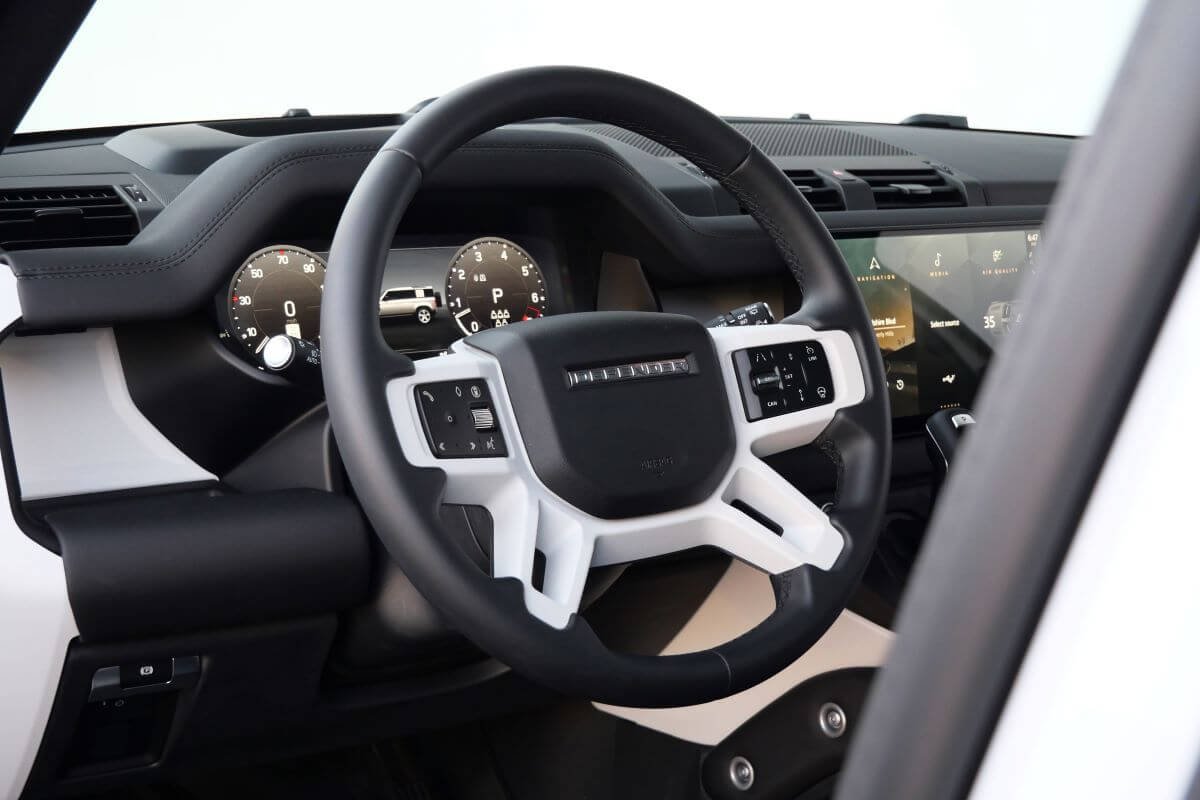 Rent a Range Rover Defender 2025 in LA