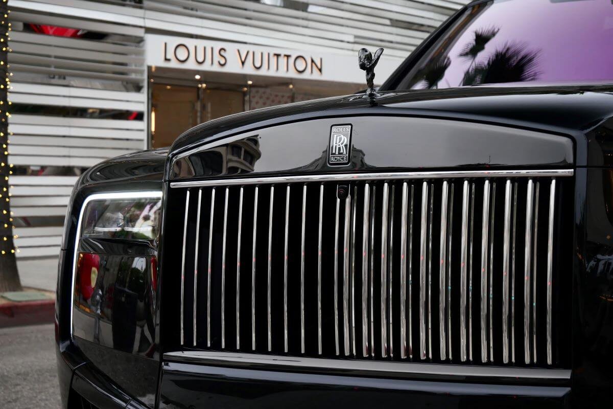 Rent a 2025 Rolls-Royce Cullinan Black Badge in LA