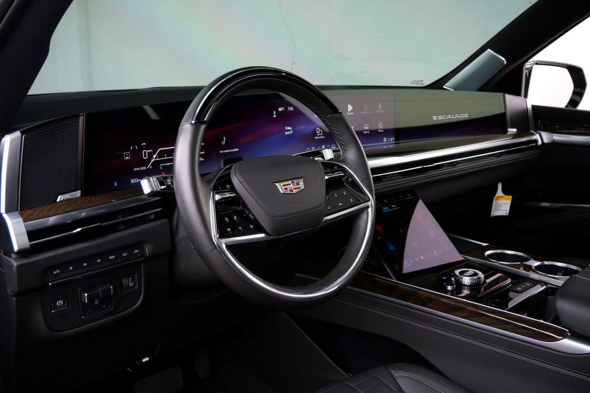 rent a 2025 Cadillac Escalade Platinum in LAX rent a 2025 Cadillac Escalade Platinum in LAX