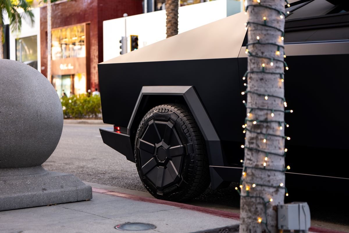 Tesla Cybertruck FSD 2026 Rental LAX