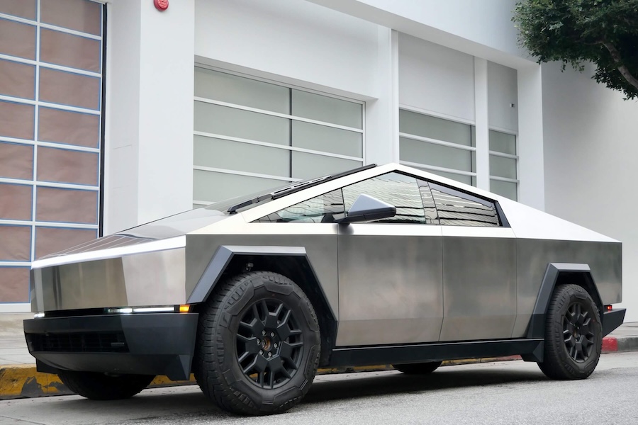 Rent Tesla Cybertruck In Los Angeles
