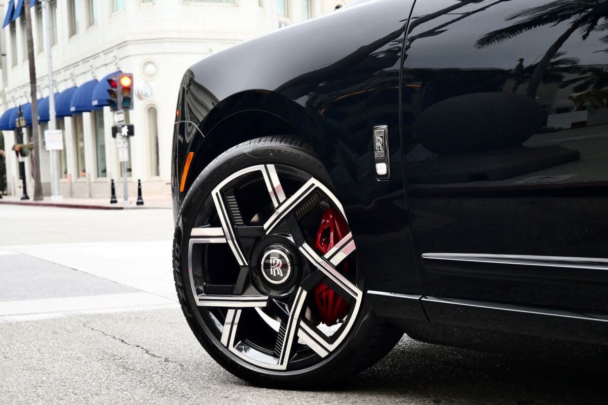Rent a 2025 Rolls-Royce Cullinan Black Badge in LA
