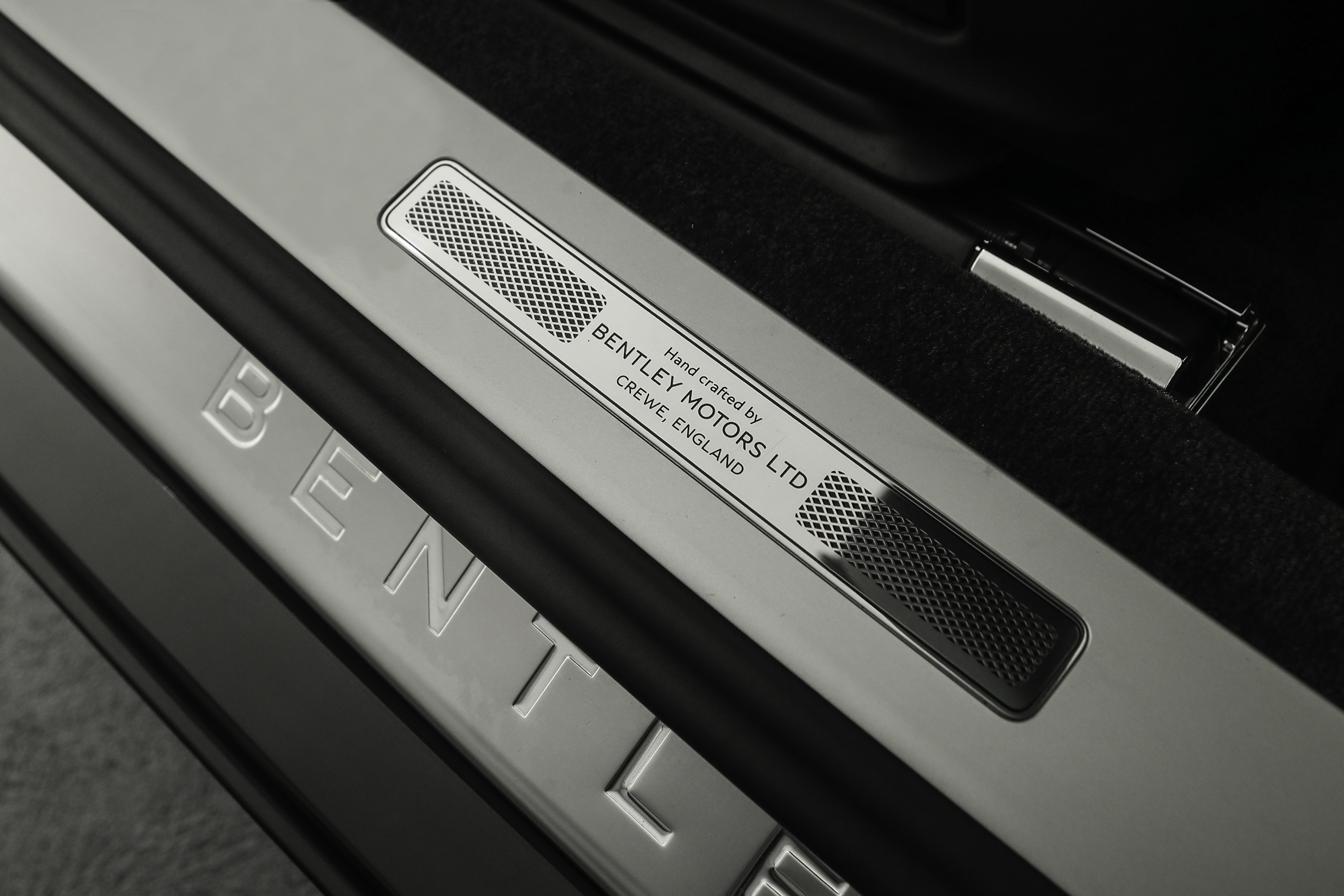 New Bentley Continental GTC Rental New Bentley Continental GTC Rental