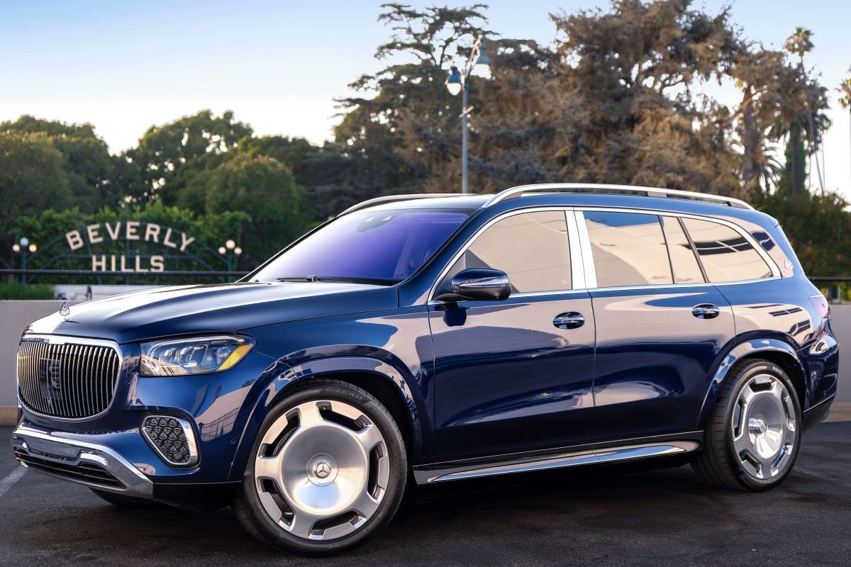Mercedes Maybach GLS 600 rental in Los Angeles