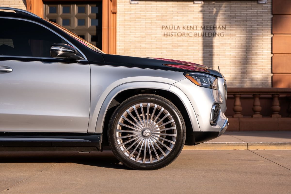 Mercedes GLS Maybach GLS 600 Rental in Los Angeles