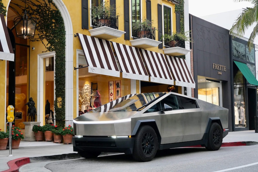 Rent a Tesla Cybertruck in Los Angeles