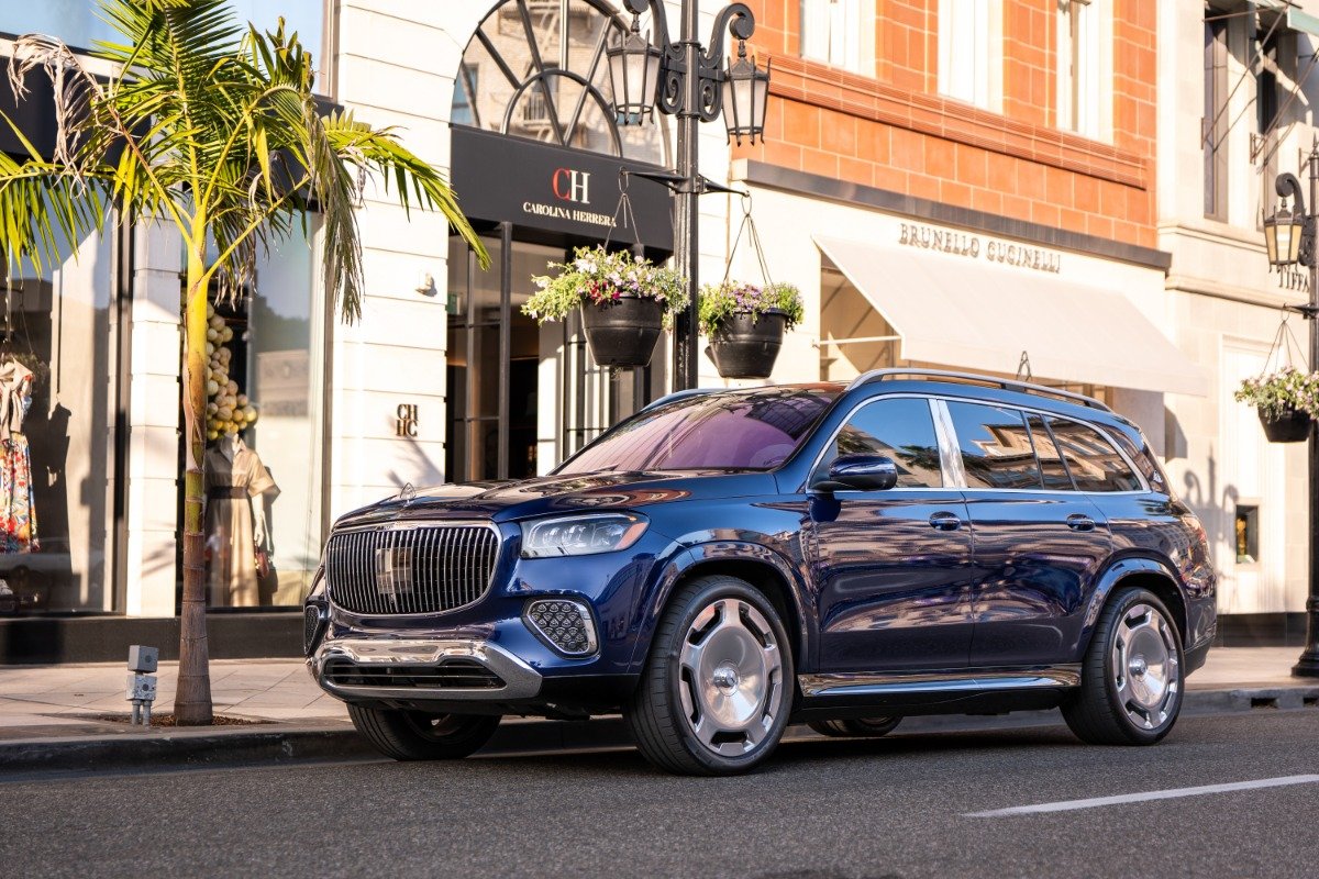Mercedes Maybach GLS 600 rental in Los Angeles