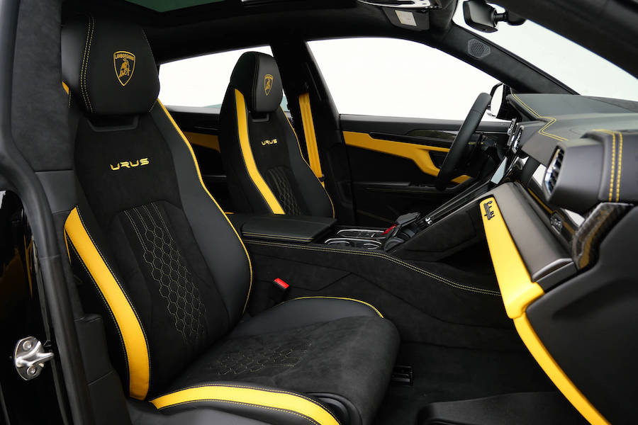 Lamborghini Urus S 2024 Matte Black for Rent in LA