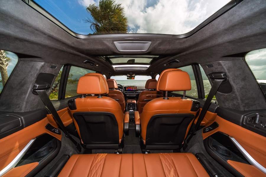 BMW X7 40i 2023 For Rental BMW X7 40i 2023 For Rental