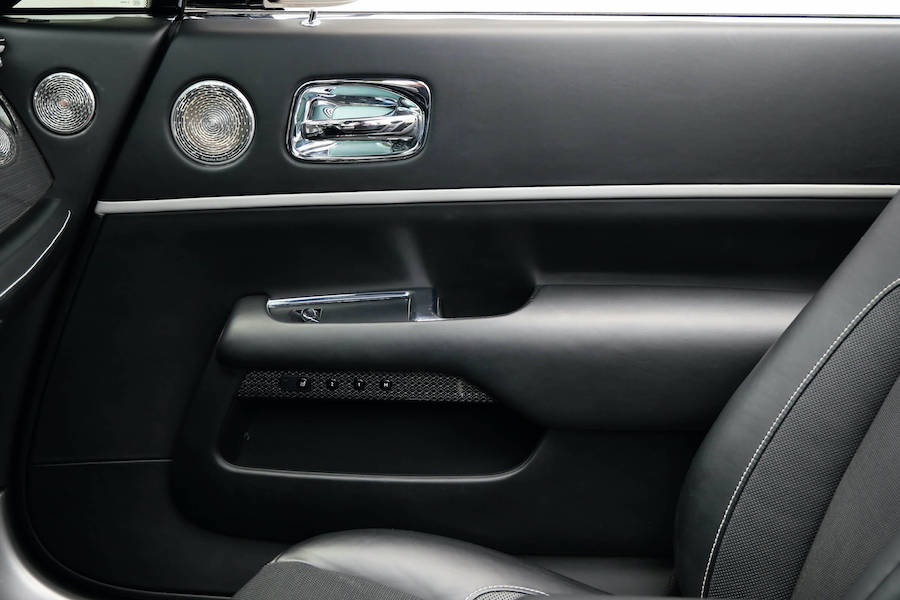 Rent a Rolls Royce Dawn Black Badge Los Angeles CA