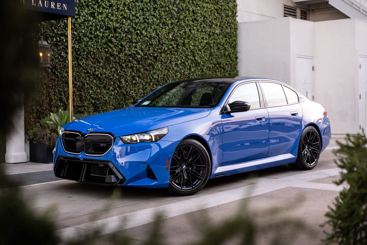 BMW G90 M5 rental in Los Angeles BMW G90 M5 rental in Los Angeles