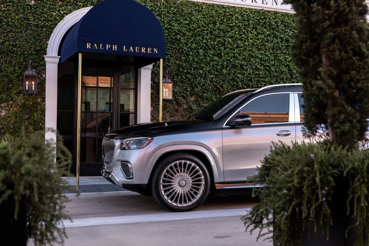 Mercedes GLS Maybach GLS 600 Rental in Los Angeles
