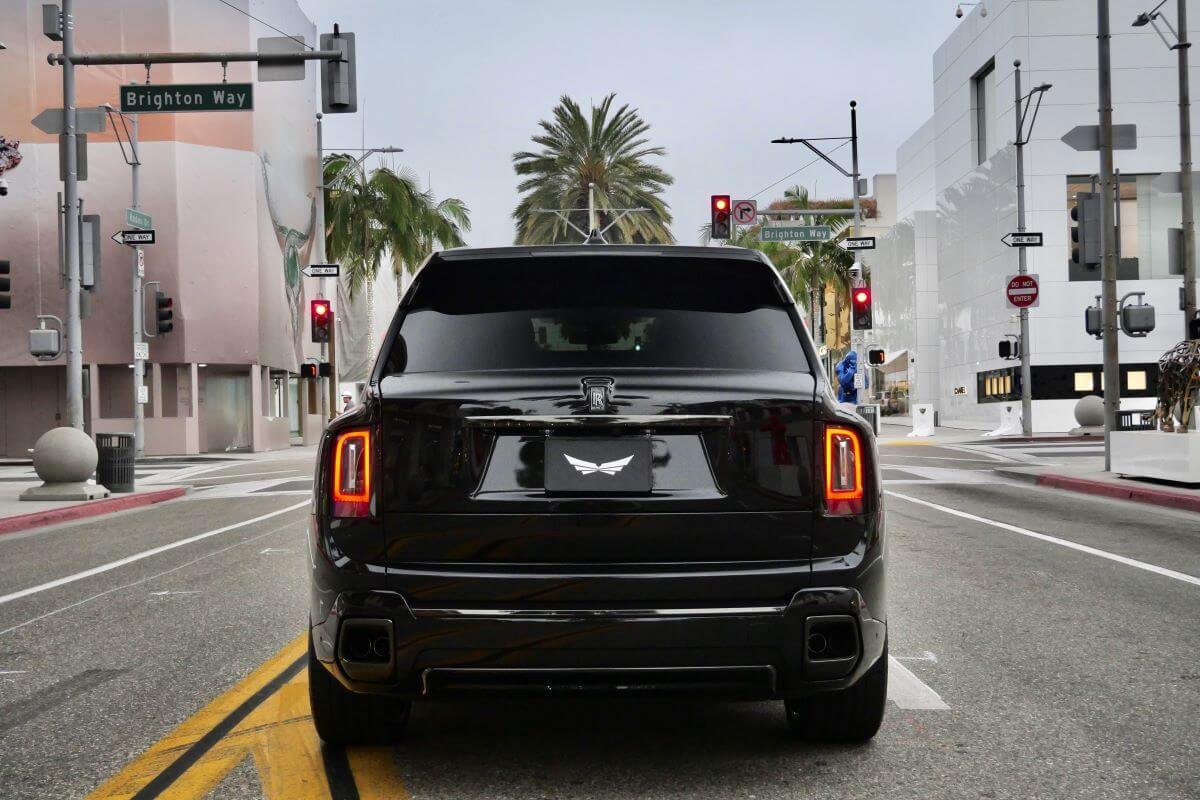 2025 Rolls-Royce Cullinan Black Badge Rental Los Angeles