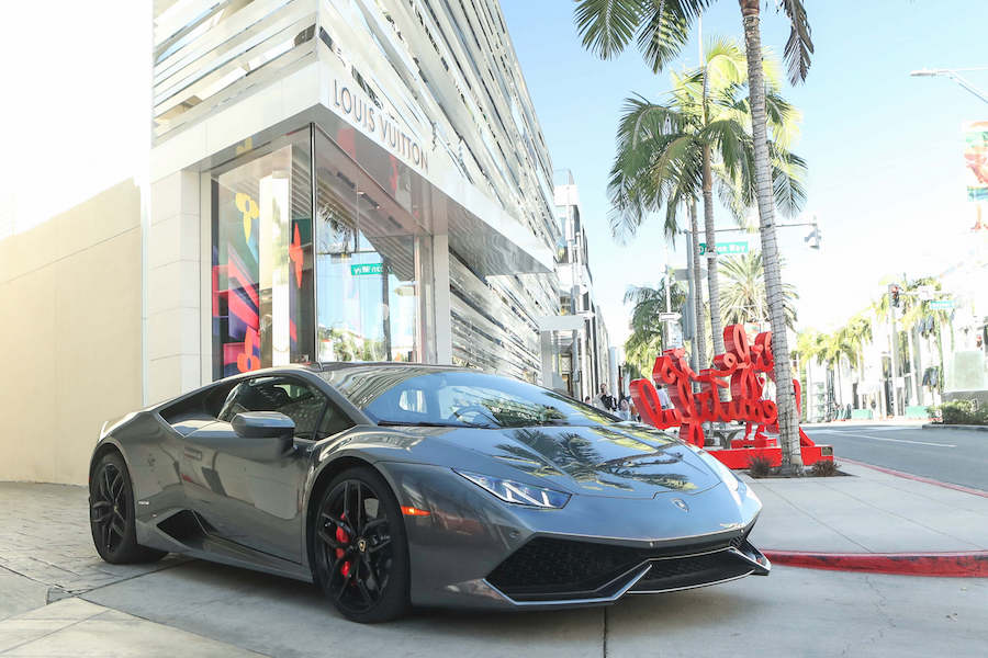 Rent Lamborghini Huracan